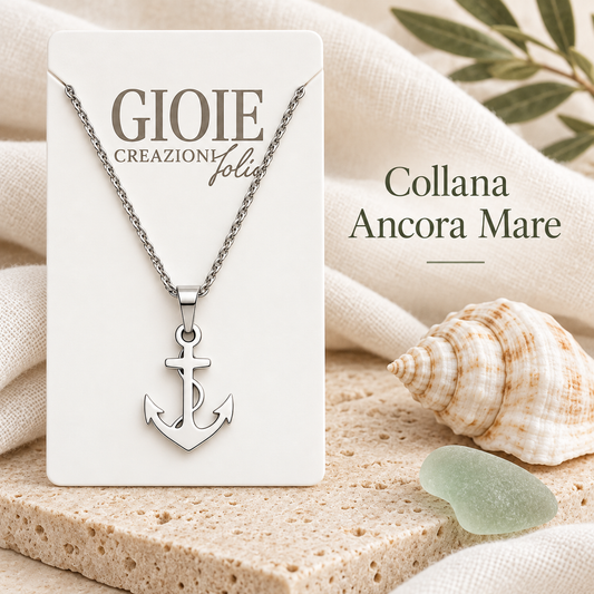 Collana Ancora Mare 10 cm – Sorprese Bijouteria Nautica – immagine ambientata