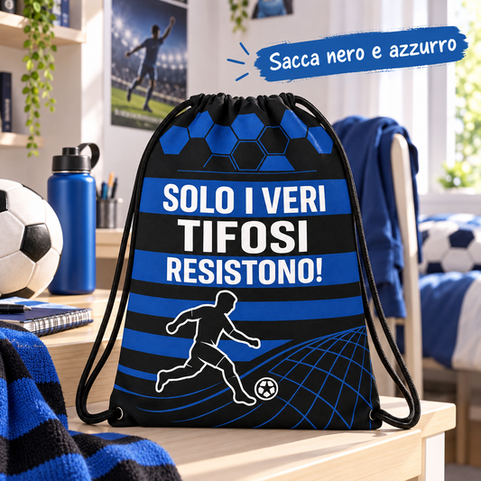 SACCA TEMPO LIBERO NERO AZZURRO 42X35 – immagine ambientata